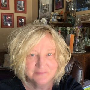 Meet your Posher, Suzi